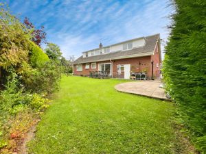 Photo 25- click for photo gallery